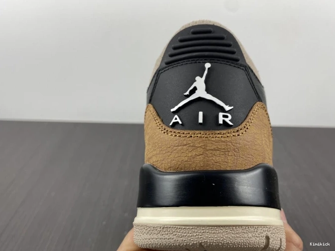 Jordan Elephant 945 3 DailyWear Desert Air CT8532- 0608